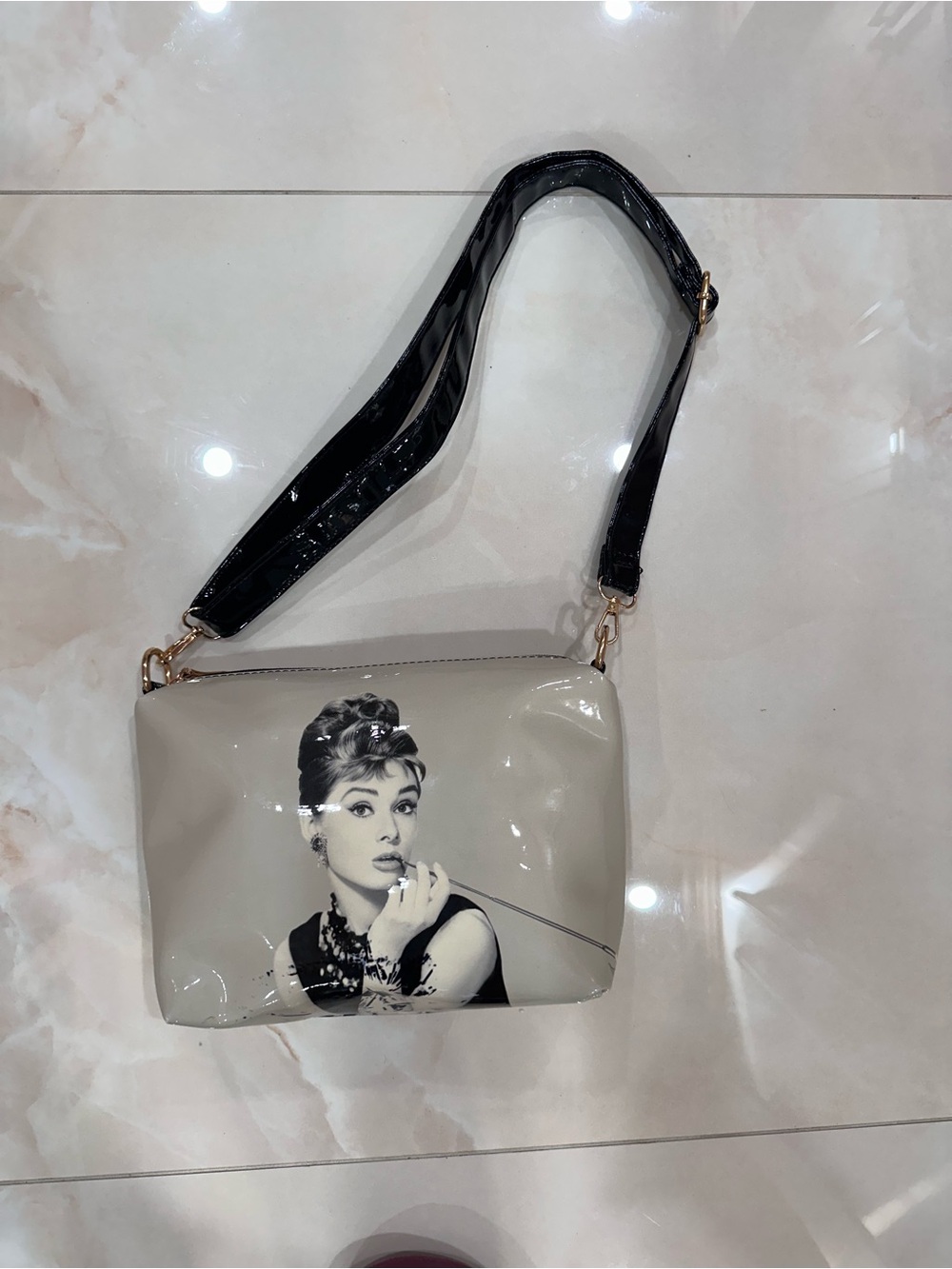 Women's Audrey Hepburn Print Crossbody Bag in Black and White